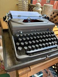 MACCHINA DA SCRIVERE EVEREST MOD. 90 - ANNI ’50
