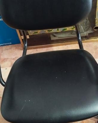 sedia poltrona girevole con braccioli  nera sana