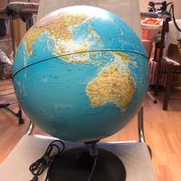 Mappamondo luminoso