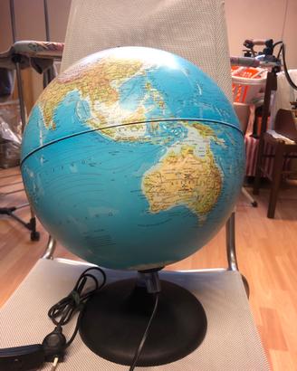 Mappamondo luminoso