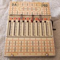 Calcolatrice DA 702 piccolo formato  fine anni 40