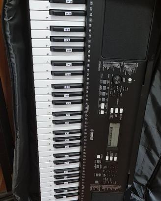 Tastiera digitale Yamaha PSR E363
