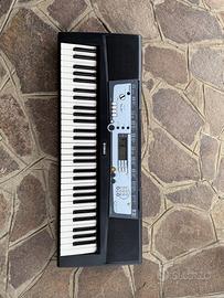 Tastiera Yamaha PSR-E213