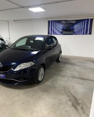 Lancia Ypsilon 1.2 69 CV 5 porte GPL Ecochic Plati