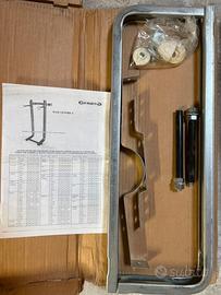 Coppia staffe supporto sanitari