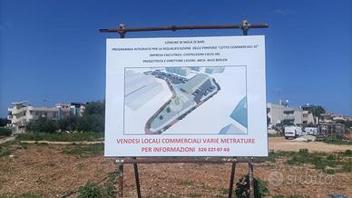 NEGOZIO A MOLA DI BARI