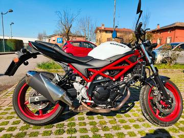 Suzuki SV650 (2022)–Solo 8.900 km – Pari al nuovo
