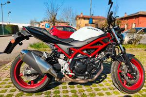 Suzuki SV650 (2022)–Solo 8.900 km – Pari al nuovo