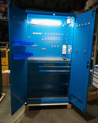 armadio porta attrezzi 