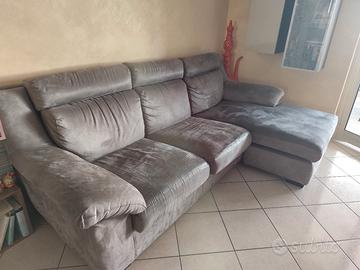 Divano 4 posti 