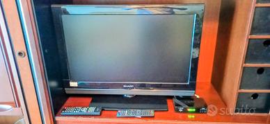 Sharp Tv monitor LCD 26 pollici + decoder dvb-t2