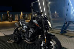 Ktm duke 790
