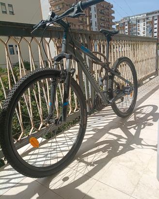 Rockrider ST 100