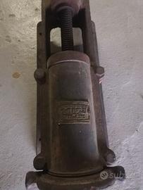 Antica macchina per biscotti