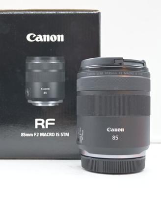 Canon RF 85mm F2 Macro IS STM