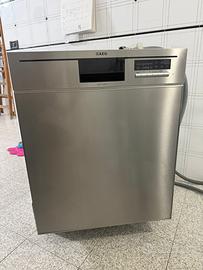 LAVASTOVIGLIR AEG XXL modello F56602UM0P