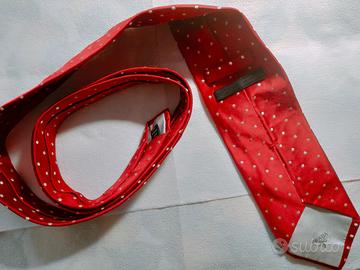 cravatta rossa