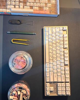 Custom keyboard keychron k8 wireless no rgb