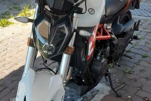 Benelli 302s naked anno 2021