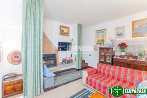 QUADRILOCALE SU TRE LIVELLI CON POCHE SPESE CONDOM