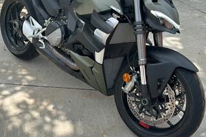 DUCATI STREETFIGHTER V2 - 2024 km 2'000