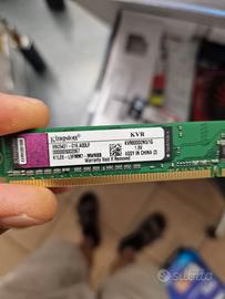 3 moduli memoria RAM Kingston da 1 GB (3GB totali)