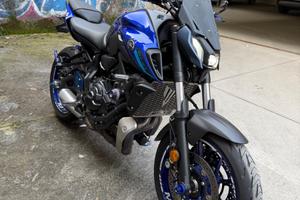 YAMAHA MT 07 2023