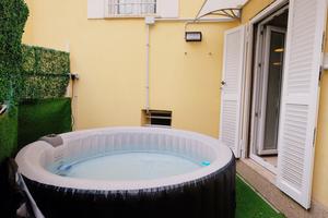 Gemelli Apartment con giardino e Jacuzzi