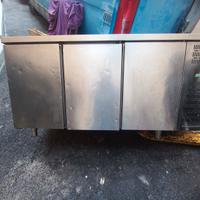 tavolo frigorifero professionale usato 