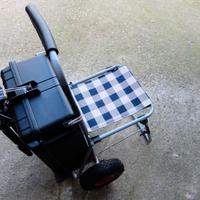 Carrello fotografico con sedia e ruote grandi