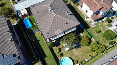 PORZIONE DI BIFAMILIARE A CHIGNOLO D'ISOLA