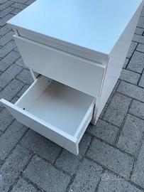 Comodino ikea