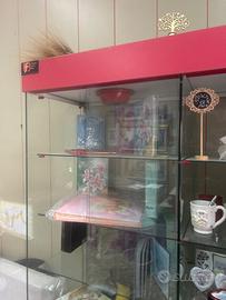 Vetrina d’epoca valuto proposte.