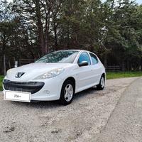 206 plus con soli 66000 km