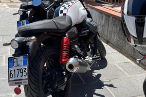 Moto Guzzi V 7 Stone Ten 