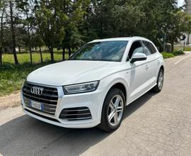 Audi Q5 40 TDI quattro S tronic S line INTERNO ED 