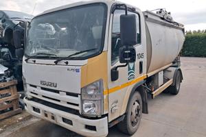 Isuzu NPR 75 Midi Europe anno 2011 ricambi usati