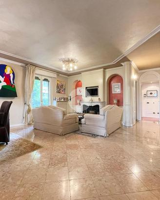 VILLA SINGOLA A TRAVAGLIATO