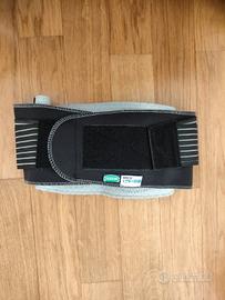 fascia elastica regolabile per la schiena