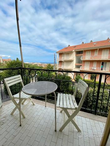 300 mt Mare Bilocale con Balcone Vista Mare