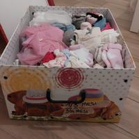 Vestiti bambina taglia 0/6 mesi