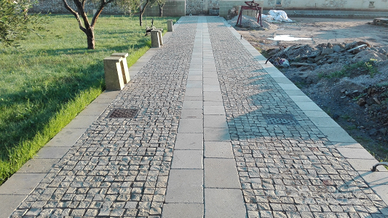 PLM pavimento in pietra in sanpietrini colorati