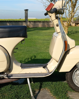 Vespa P150X