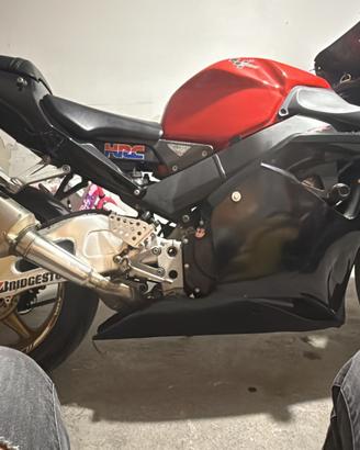 Honda cbr 954 rr