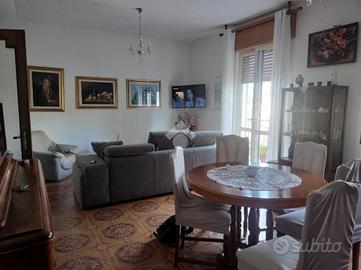 3 LOCALI A MENDICINO