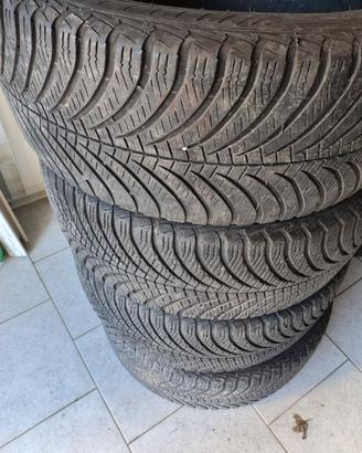 225 45 17. 4 Goodyear 4 stagioni