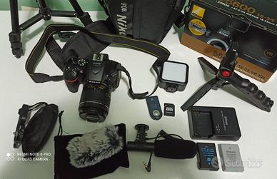 Reflex Nikon D5600 con obiettivo 18-55mm VR