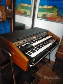 Organo Farfisa portatile 