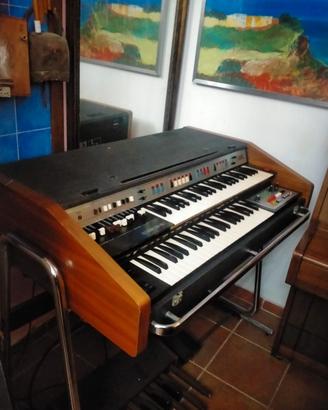 Organo Farfisa portatile 