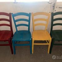 sedie in legno colorate